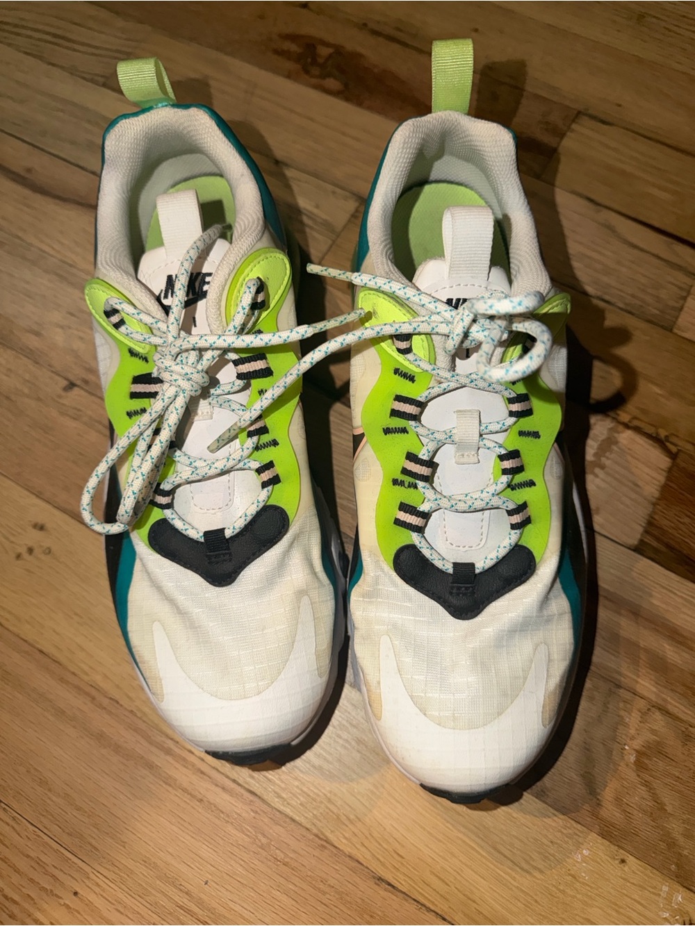Nike Sneaker